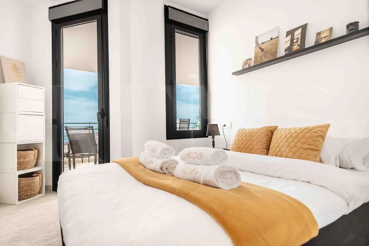 Апартаменты Hillside Gem, Panoramic Sea Views And 2 Terraces Rems Малага