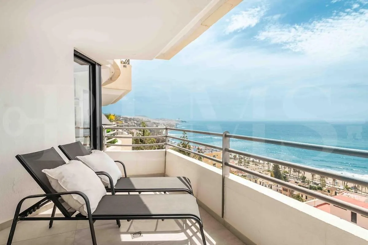 Апартаменты Hillside Gem, Panoramic Sea Views And 2 Terraces Rems Малага