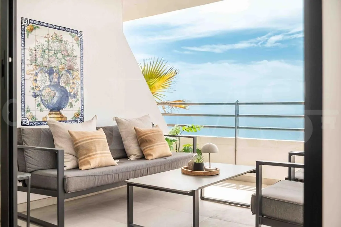Апартаменты Hillside Gem, Panoramic Sea Views And 2 Terraces Rems Малага 0*,  Испания